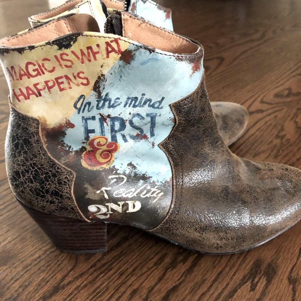 ICON ankle boot with creative art